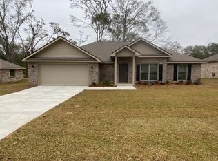 22690 Ridgewood Dr, Robertsdale, AL 36567