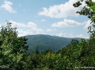 709 Topside Dr, Gatlinburg, TN 37738