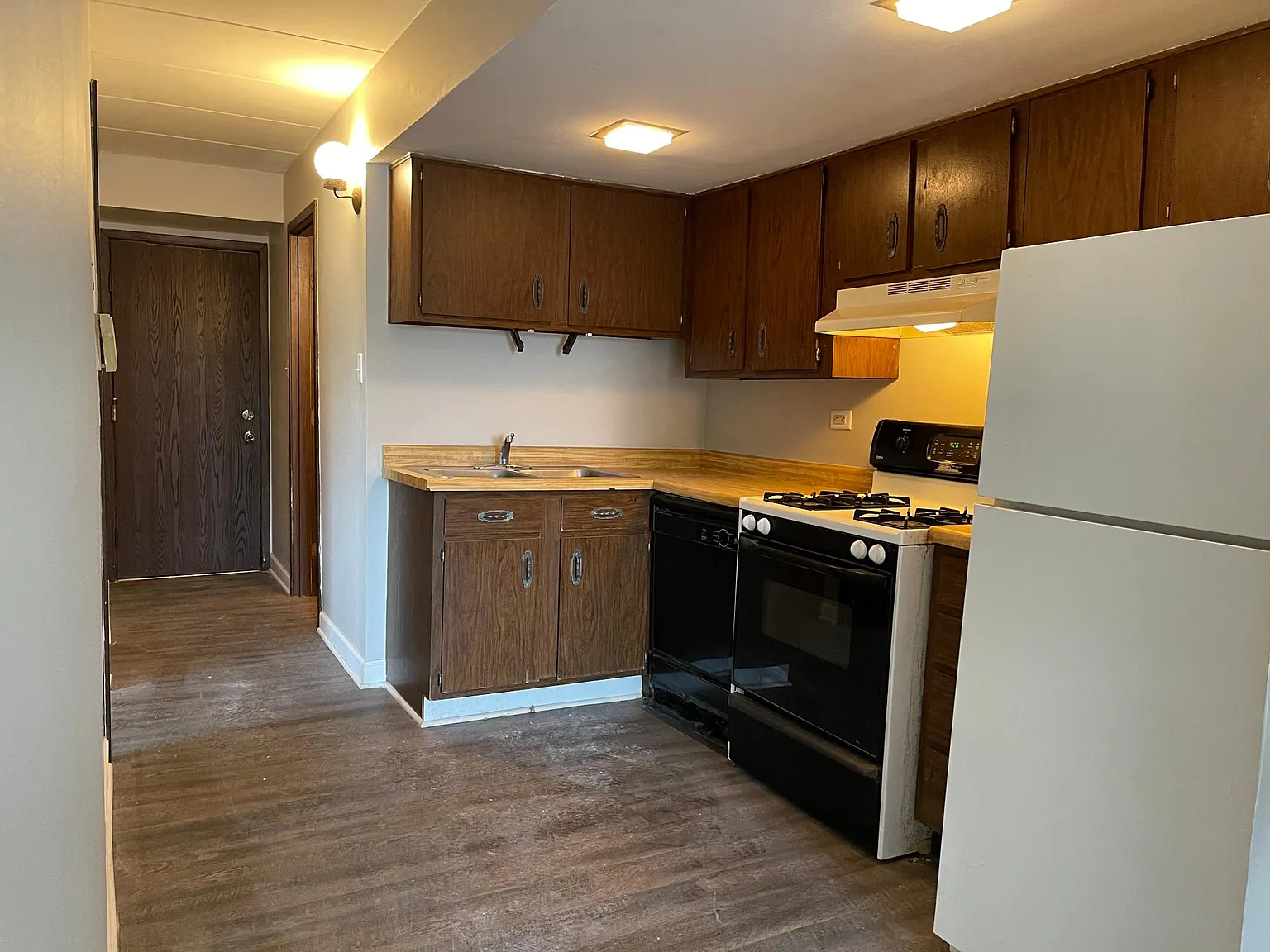 13951 Dori Ln — Photo 2