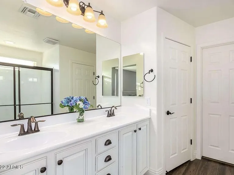 7914 S Columbus Dr — Photo 14