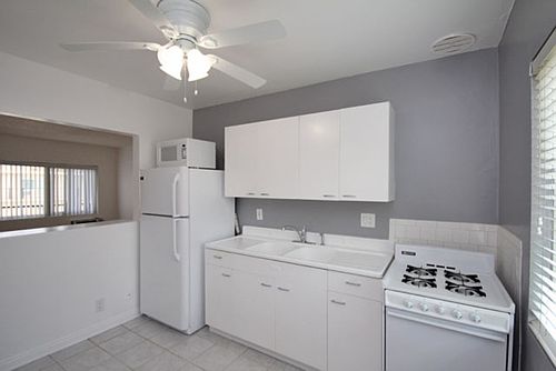 5th image of 5324 Baldwin Ave APT 10