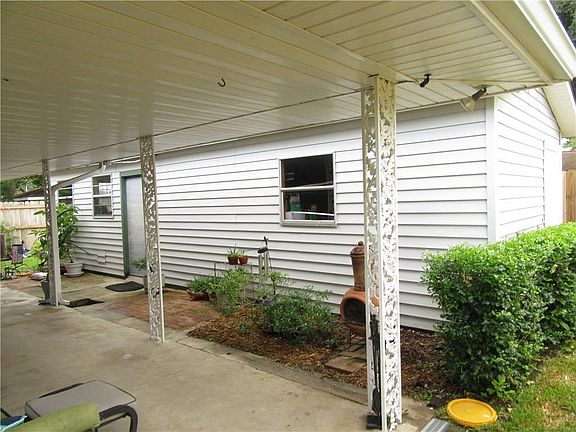 4th image of 1244 Fairway Dr