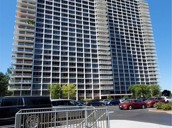 12700 Lake Ave APT 804, Lakewood, OH 44107