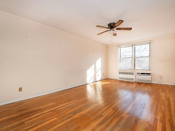 4th image of 39-76 57th St #3D