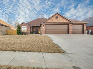 1602 W Kelley Dr, Rogers, AR 72756