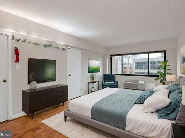 2141 I St NW, Washington, DC