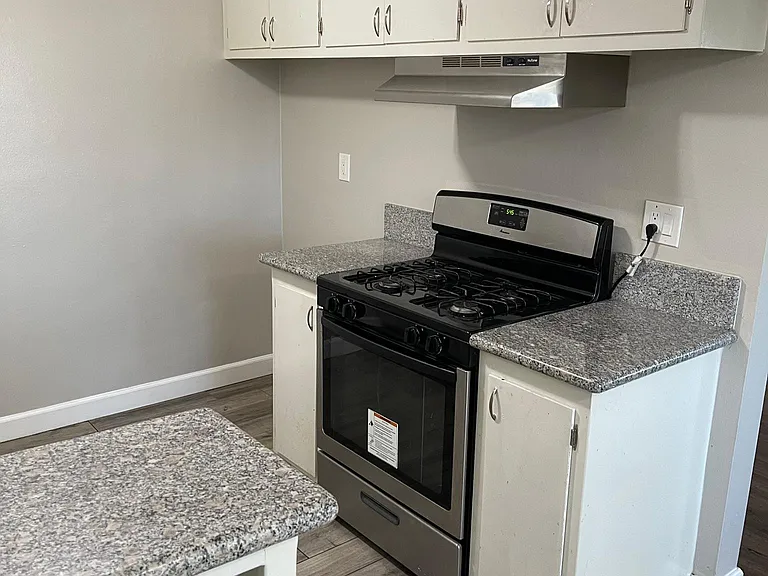 405 Terry Way — Photo 3