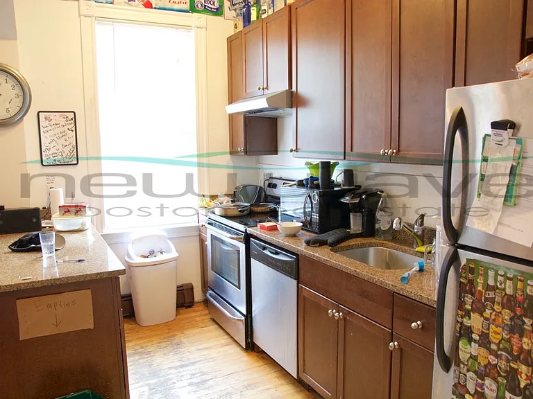 14 Wigglesworth St #2 — Photo 8