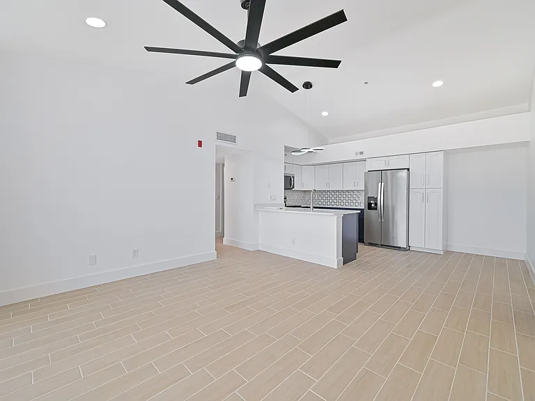 13521 Eagle Ridge Dr #136 — Photo 4