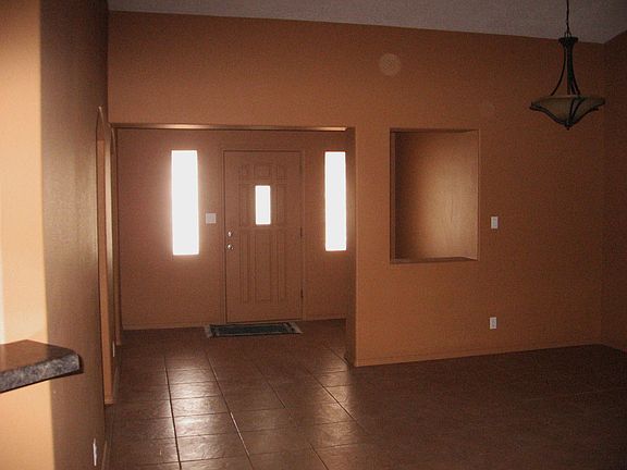 2nd image of 404 6th St NE
