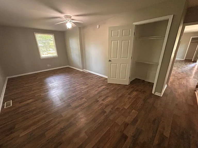 4503 Lakeview Dr NW — Photo 3