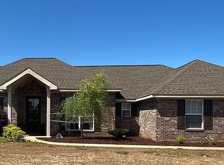 106 Rivendale Dr, Columbus, MS 39702