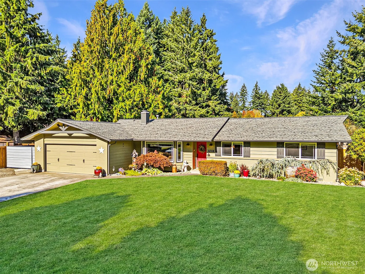 3018 Riverlea Drive SE photo 1