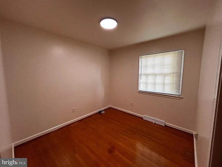 525 Azalea St — Photo 11
