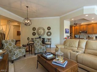 705 10th St S APT 203, Naples, FL 34102