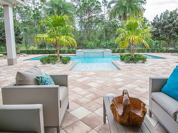 Dahlia Model Home Lanai