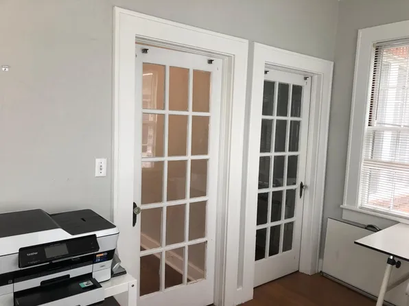 708 E 51st St, Savannah, GA 31405