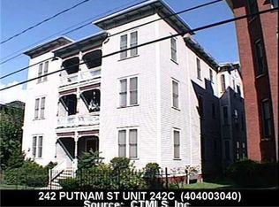 242 Putnam St, Hartford, CT 06106