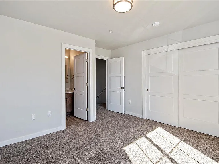 Townhomes At The Silo — Photo 18