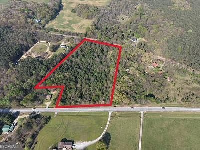 4th image of 3065 Sycamore Rd