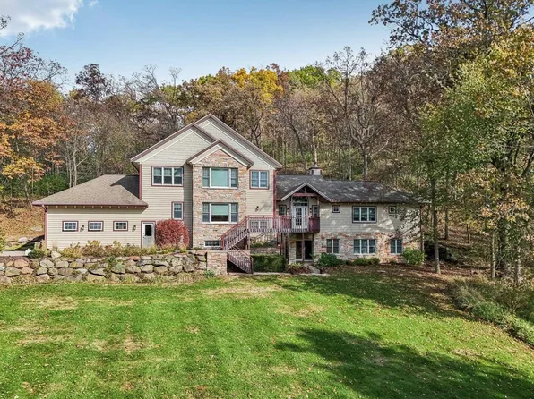 4494 Oak Valley Road, Cross Plains, WI 53528
