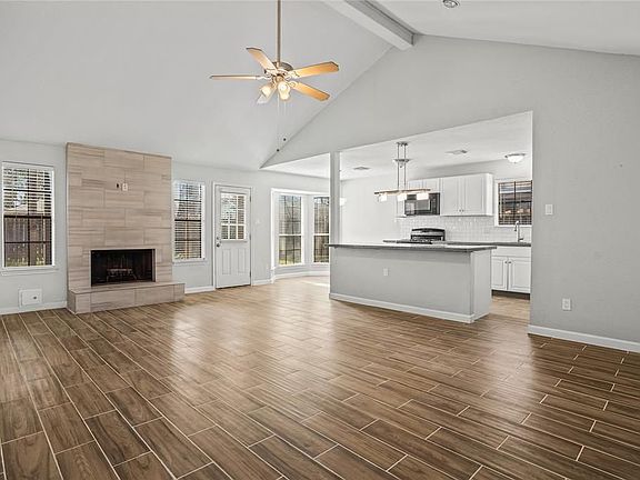 4th image of 18735 Glen Briar Ln