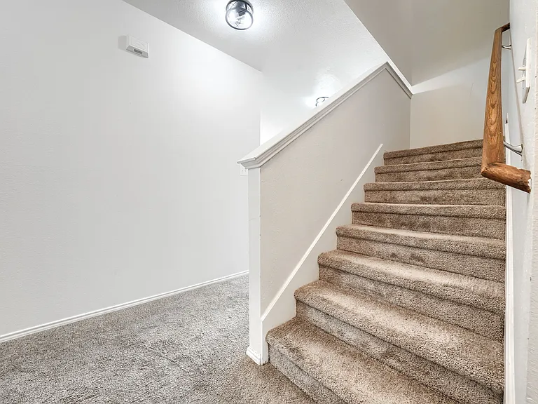 3121 Grant St — Photo 25