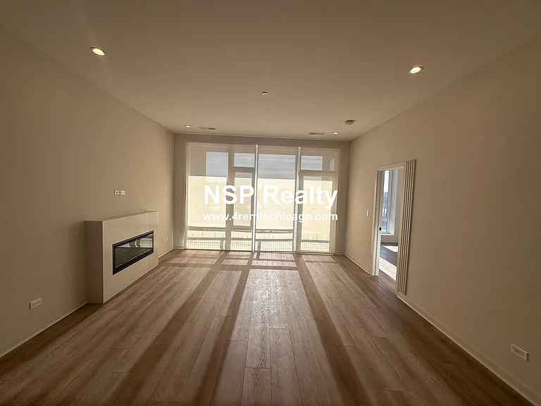 6340 W Belmont Ave #206 — Photo 4