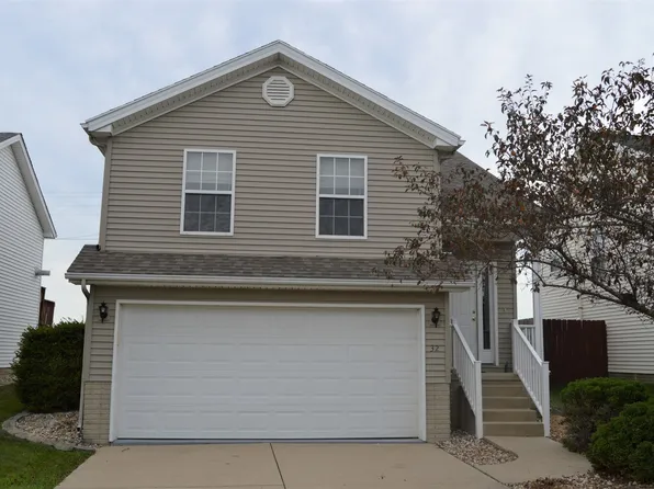 32 Andy Ct, Bloomington, IL 61704