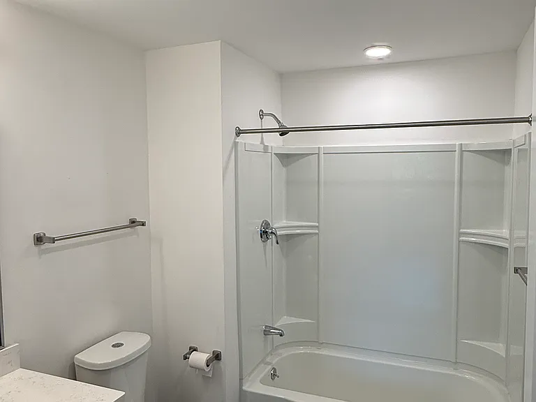 368 Pleasant St #303 — Photo 11