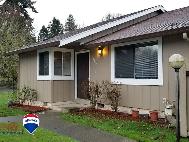 4924 Cottage Ln SE — Photo 1