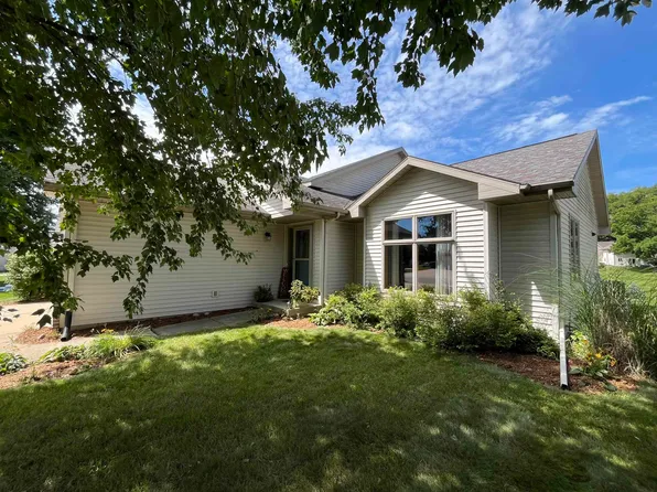 2309 American Legion Dr, Cross Plains, WI 53528