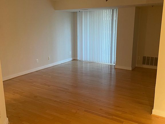 4th image of 7500 Woodmont Ave APT 617