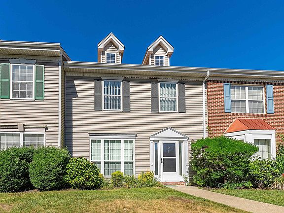 3rd image of 104 Cherokee Dr #1102