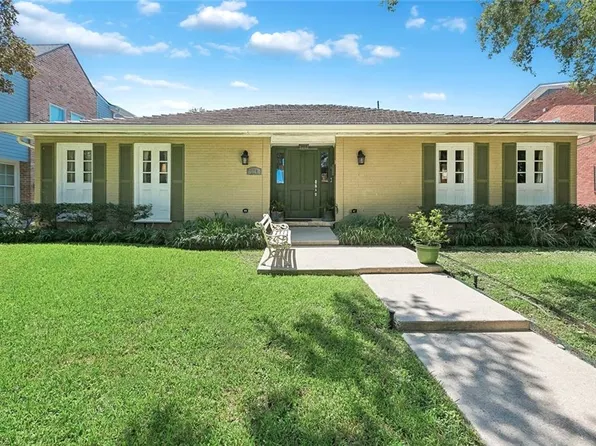 174 Country Club Dr, New Orleans, LA 70124