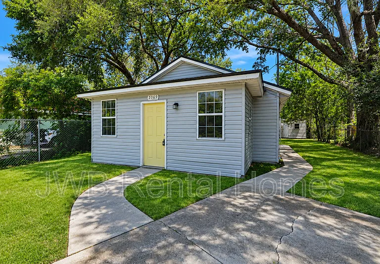 2069 Talladega Rd — Photo 1