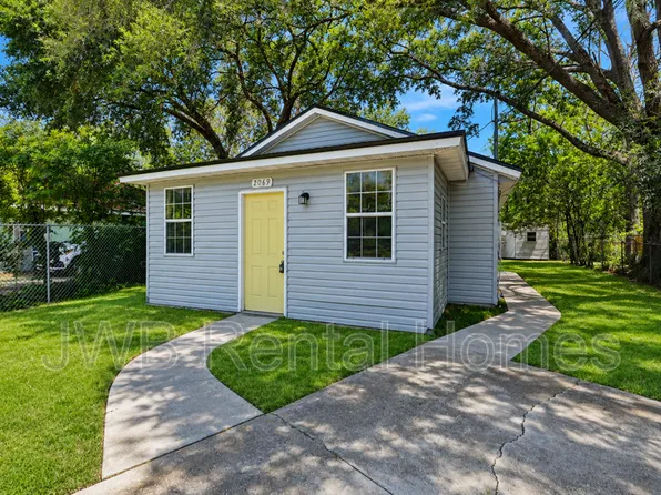 2069 Talladega Rd, Jacksonville, FL 32209