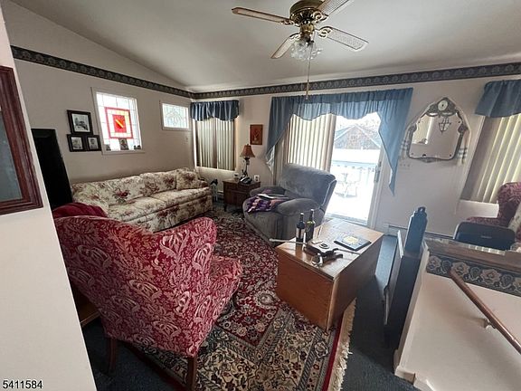 3rd image of 36 Lincoln Ave