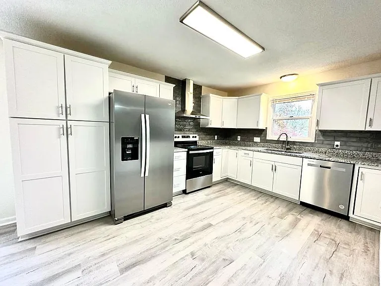8002 Browne Rd — Photo 6
