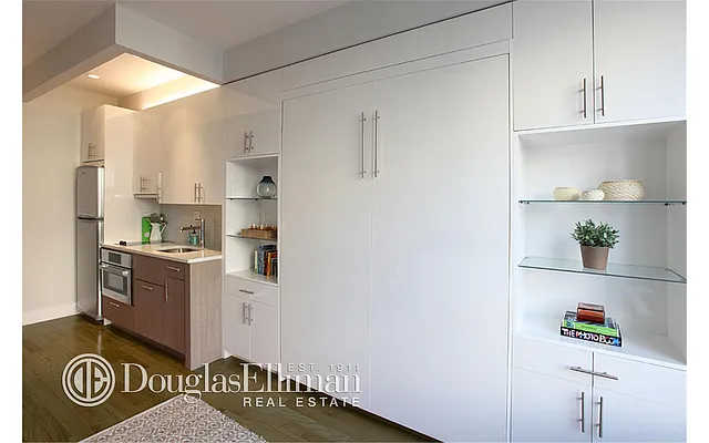Rented by Douglas Elliman | media 14