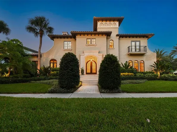 4647 W Beach Park Dr, Tampa, FL 33609