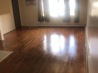 13705 253rd St #2, Rosedale, NY 11422