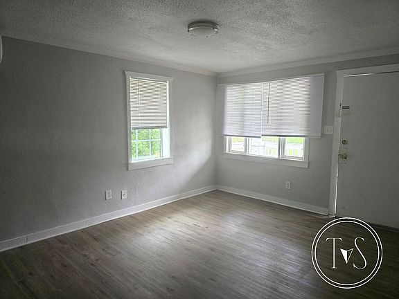 4th image of 17 Dutton St