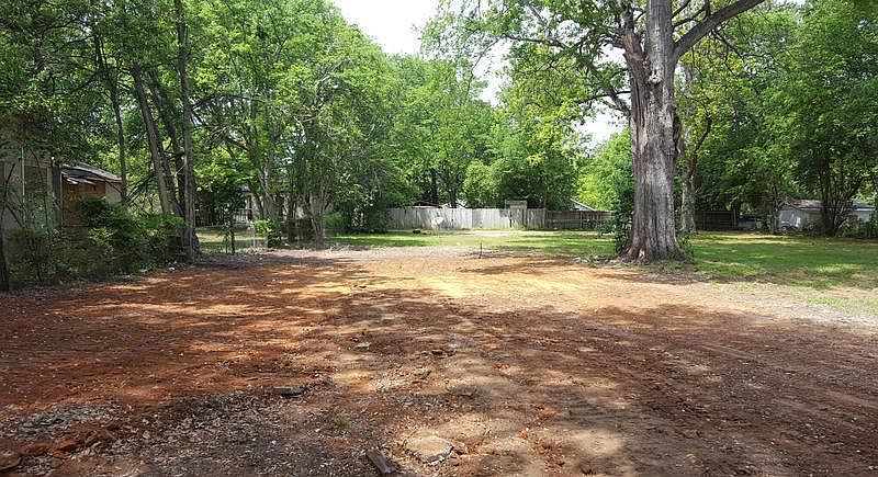 2nd image of 2107 Highland Ave