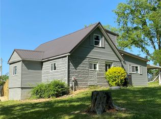 824 Ridge Rd, Brownsville, PA 15417