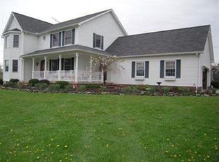 11060 Crackel Rd, Chagrin Falls, OH 44023