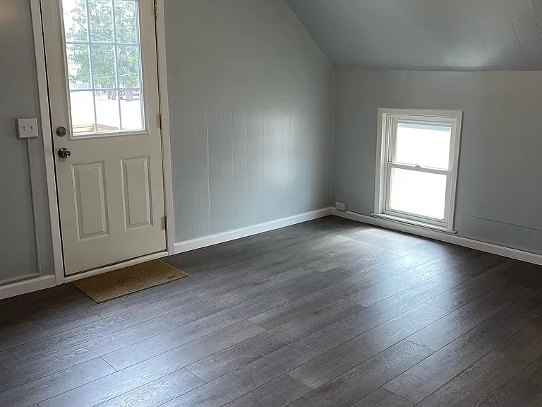 1402 Central Ave #2 — Photo 4