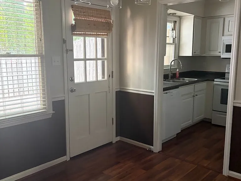 5668 Hamstead Xing — Photo 5