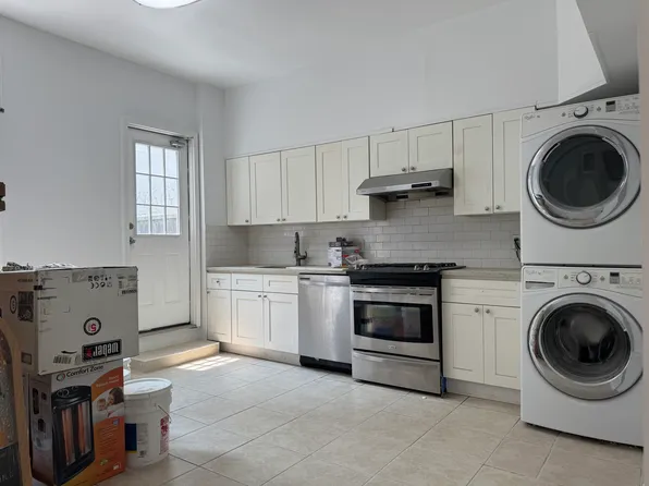 38-04 31st Avenue image 1 of 9