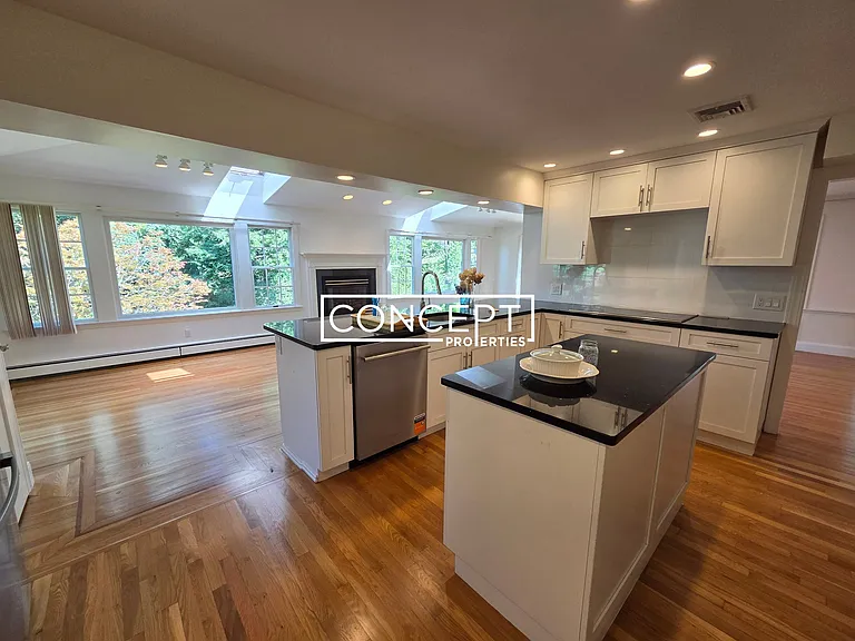 45 Wellesley Rd #A — Photo 6